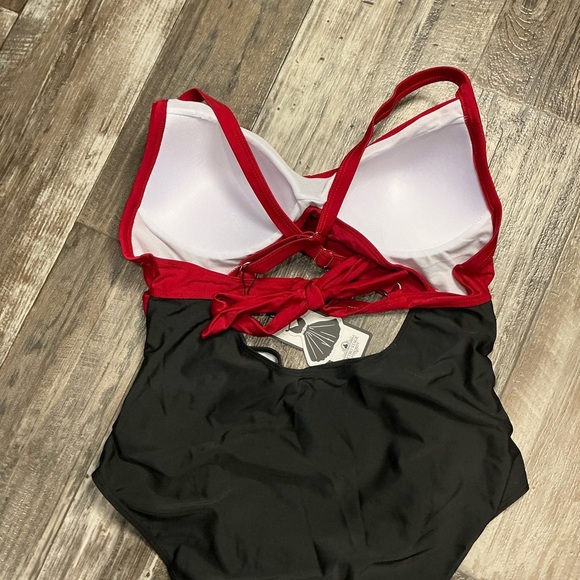 Retro Stage Red and Black Women's Swimsuit XXL - Picture 5 of 9